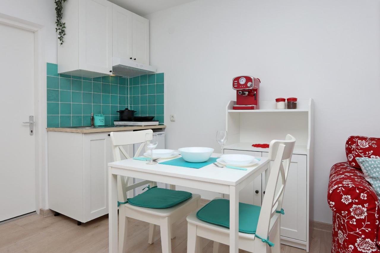 Sha La La - Charming, Unique Studio In A Historic Building Next To A Castle, Wifi, Smart Tv, Washer-Dryer Bakar Exteriör bild